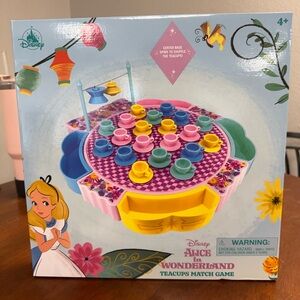 Disney Store LTD®    Alice in Wonderland Teacups Turntable Match Board Game NWT